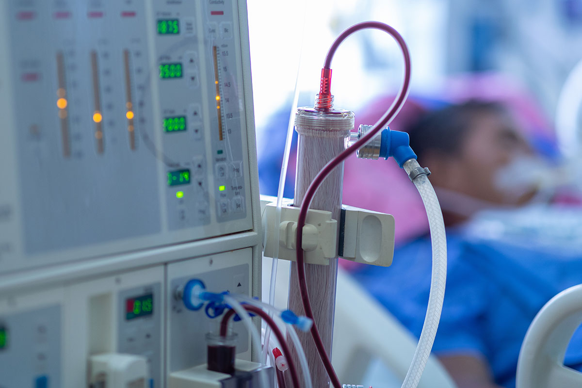 patient in dialysis